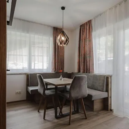 Lieblingsplatzl Inklusive Kostenfreiem Eintritt In Alpentherme Ganzjährig - Im Sommer Freie Bergbahnfahrten *