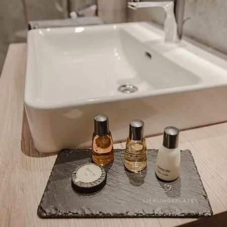 Apartment Lieblingsplatzl Inklusive Kostenfreiem Eintritt In Alpentherme Ganzjährig - Im Sommer Freie Bergbahnfahrten Bad Hofgastein