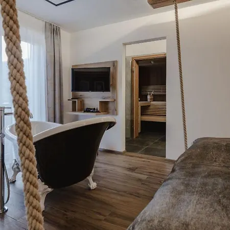 Lieblingsplatzl Inklusive Kostenfreiem Eintritt In Alpentherme Ganzjährig - Im Sommer Freie Bergbahnfahrten *