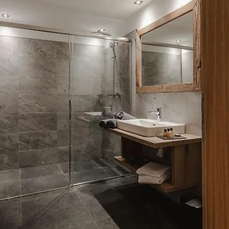 Lieblingsplatzl Inklusive Kostenfreiem Eintritt In Alpentherme Ganzjaehrig - Im Sommer Freie Bergbahnfahrten Bad Hofgastein