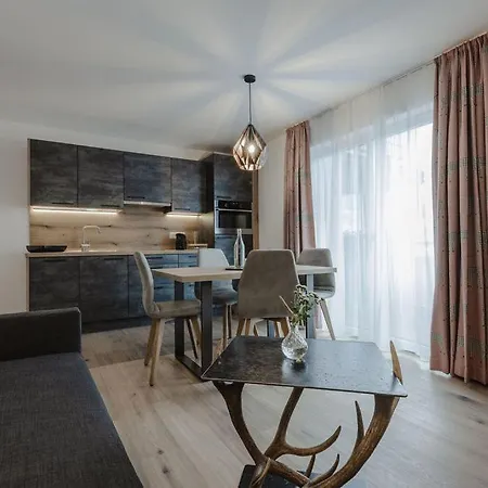 Apartment Lieblingsplatzl Inklusive Kostenfreiem Eintritt In Alpentherme Ganzjährig - Im Sommer Freie Bergbahnfahrten Bad Hofgastein