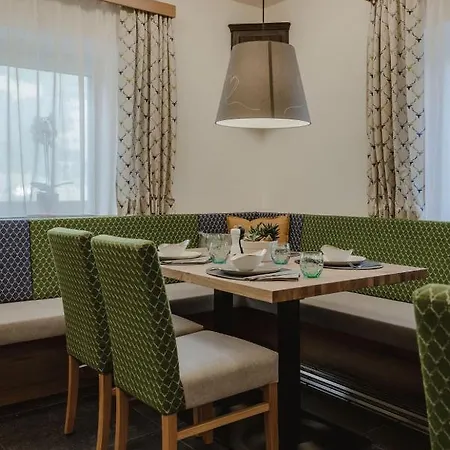 Apartment Lieblingsplatzl Inklusive Kostenfreiem Eintritt In Alpentherme Ganzjährig - Im Sommer Freie Bergbahnfahrten