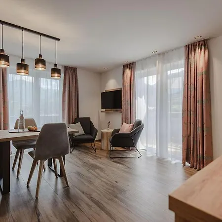 Lieblingsplatzl Inklusive Kostenfreiem Eintritt In Alpentherme Ganzjährig - Im Sommer Freie Bergbahnfahrten Apartment *